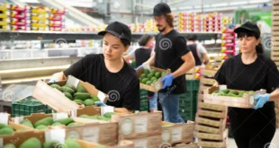 SE NECESITA EMPACADORES DE FRUTAS